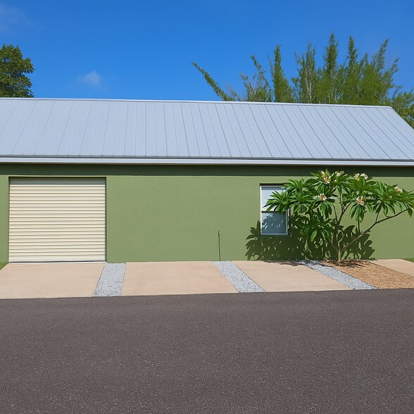Exterior 1 - 11111 Country River Dr