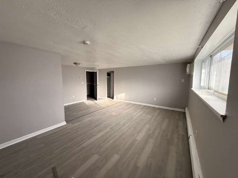 Building Photo - 13540 Superior Rd