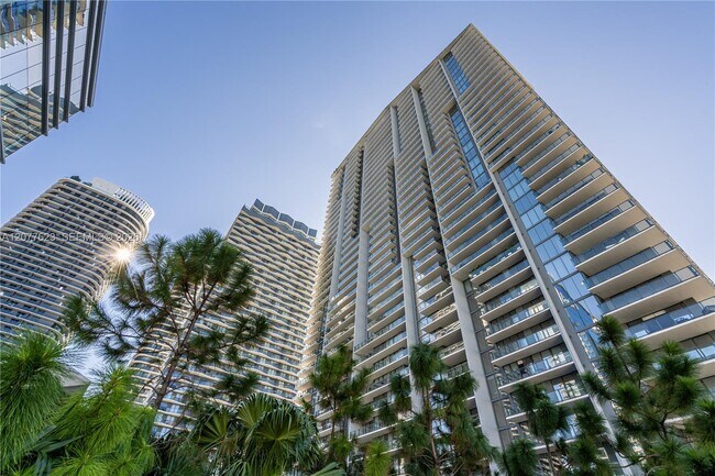 Building Photo - 88 SW 7th St
