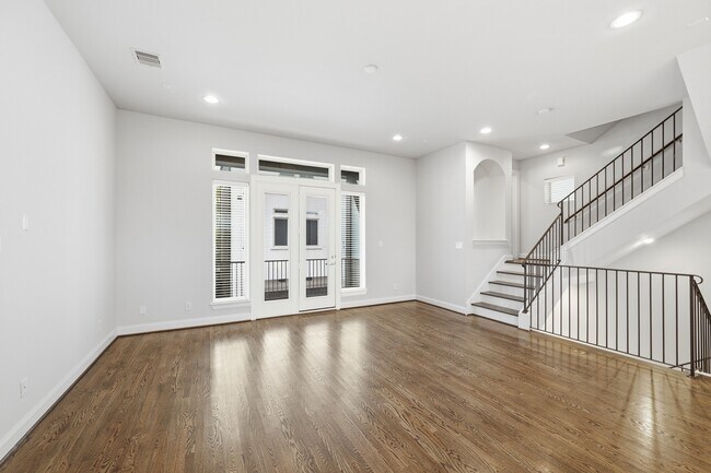 Building Photo - 1225 Bonner St