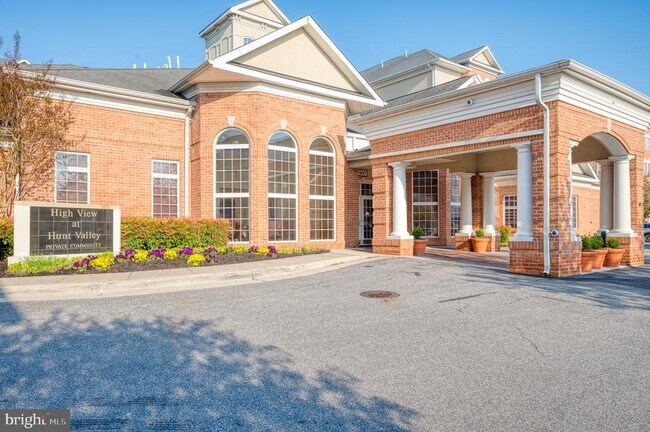 Building Photo - 557 Rhapsody Ct
