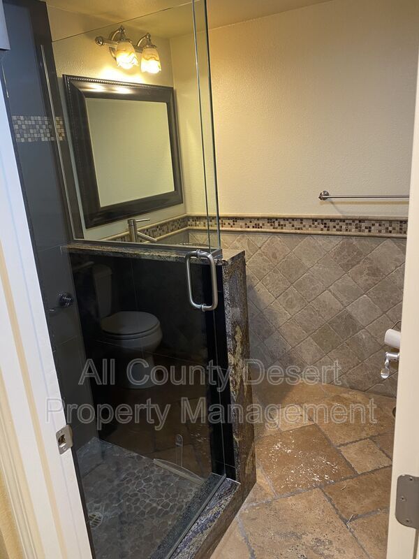 Building Photo - 5951 Montecito Dr