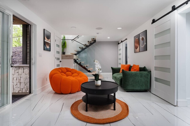 Building Photo - 4016 Eaton Dr