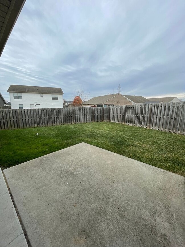 Building Photo - Home Sweet HOME!