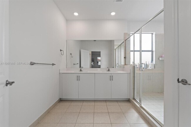 Building Photo - 11903 SW 241st St