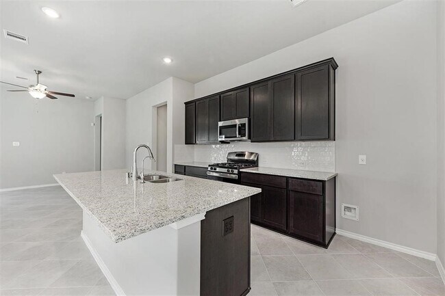 Building Photo - 5018 Mint Orchard Dr