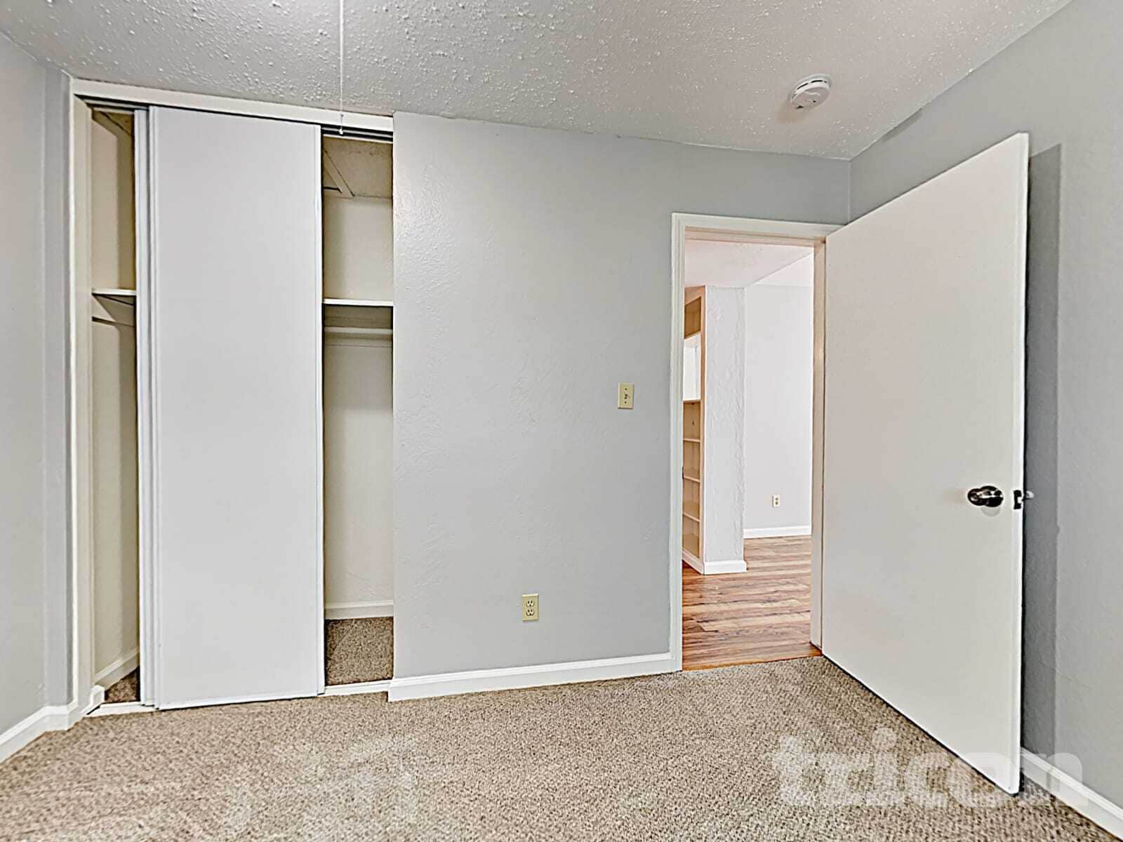 Building Photo - 1901 Georgina Dr