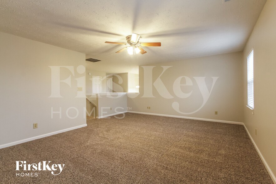 Building Photo - 5842 Glen Haven Blvd