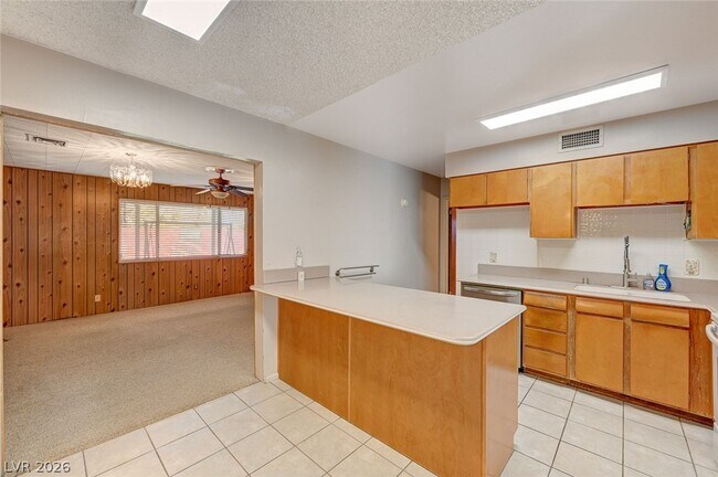 Building Photo - 6208 Casada Way