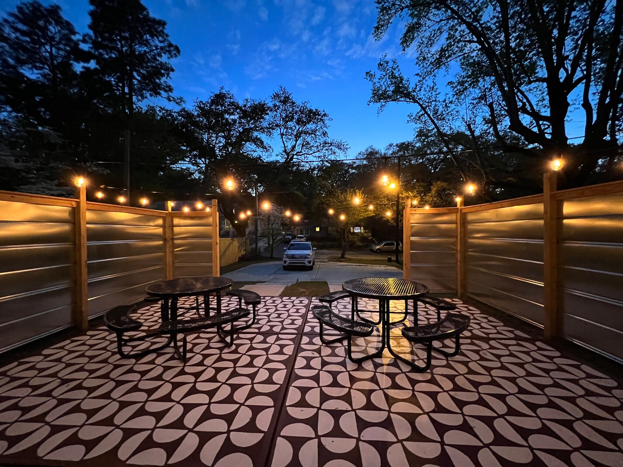 Building Photo - 133 Harden St