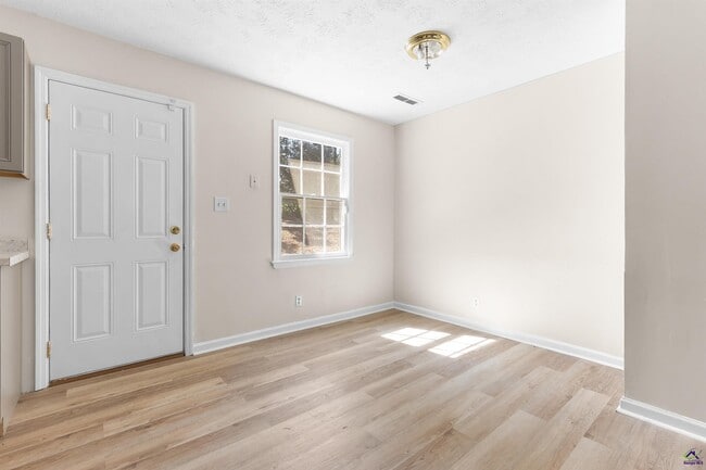 Building Photo - 1636 Huntley Ridge Dr