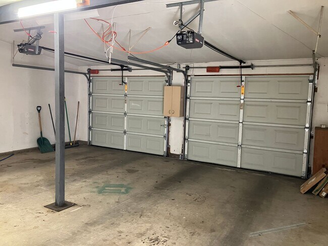 Building Photo - 1206 Mt Vernon Dr