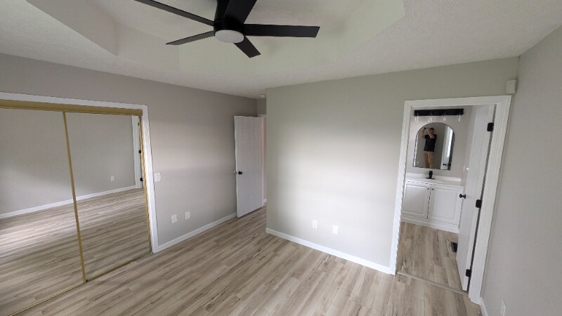 Building Photo - 2302 W Olive St