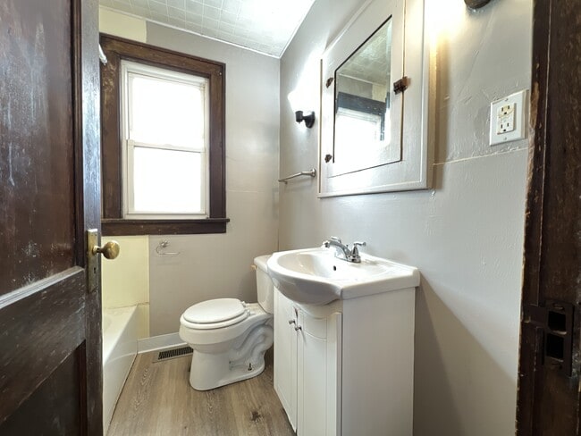 Building Photo - 2501 Central Ave