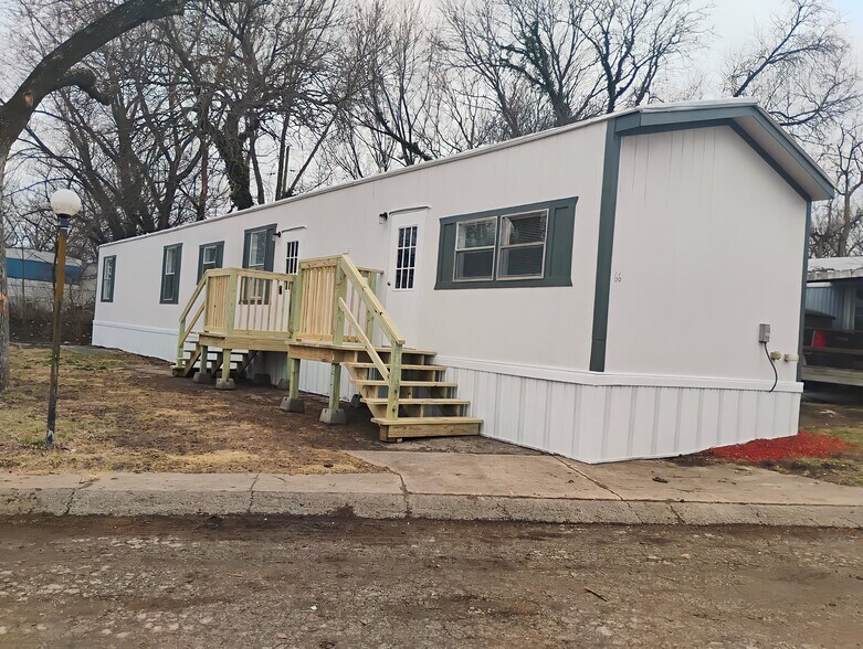 Building Photo - 110 N Michigan St