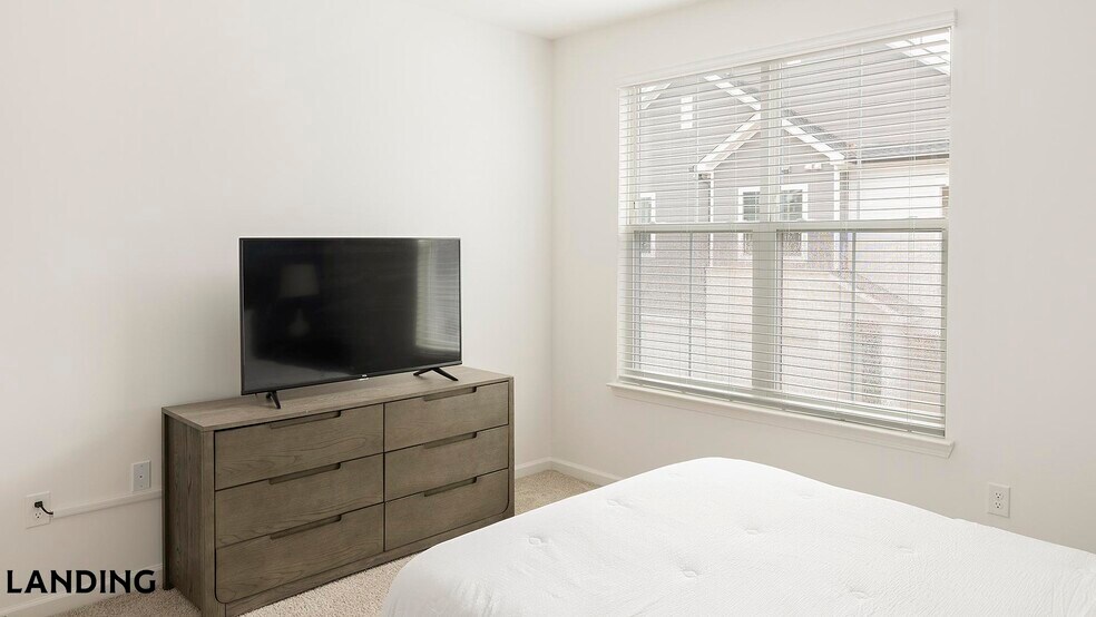 Building Photo - 560 Jack Clift Blvd