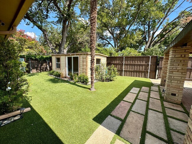 Building Photo - Wonderful newly updated home for rent in t...