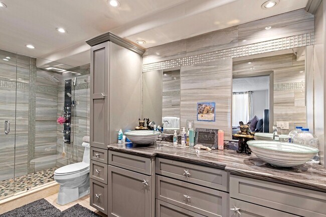 Building Photo - 3610 S Ocean Blvd