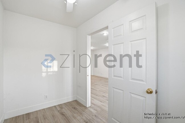 Building Photo - 1421 Stearns Dr