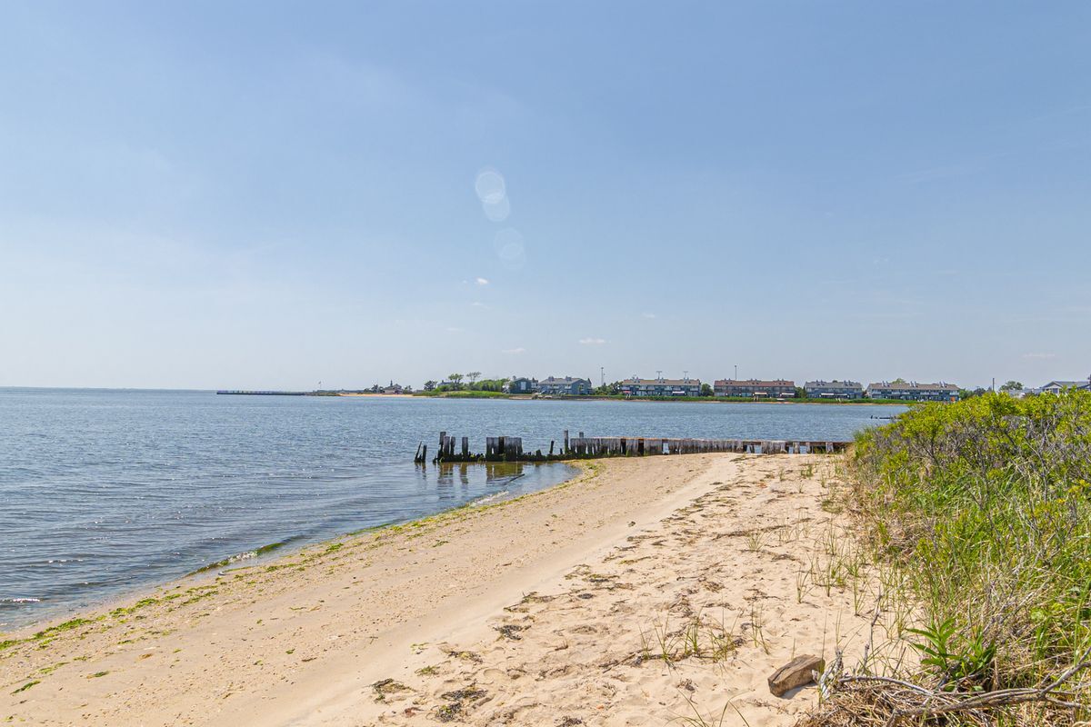 Building Photo - 14 Lee Pl