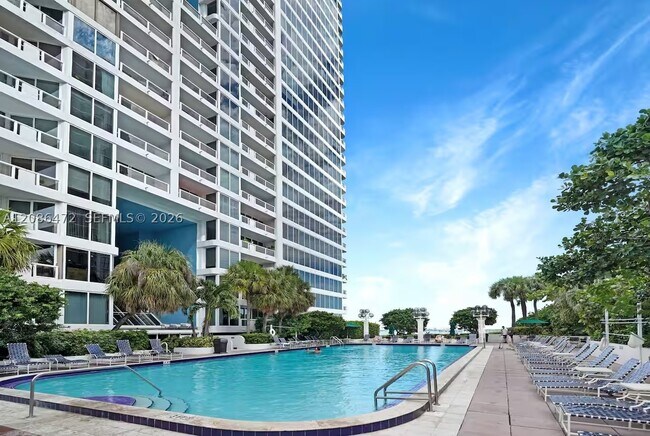 Building Photo - 1717 N Bayshore Dr