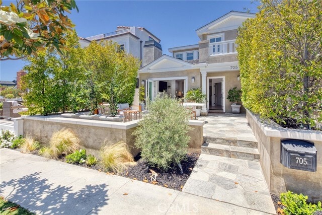 Building Photo - 705 Larkspur Ave
