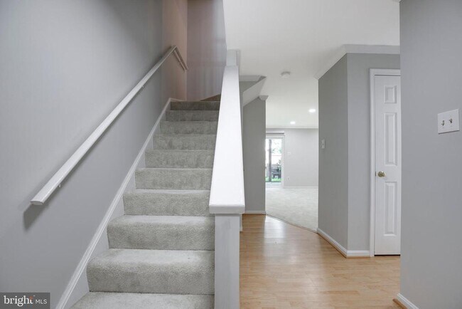 Building Photo - 5610 Gosling Ct