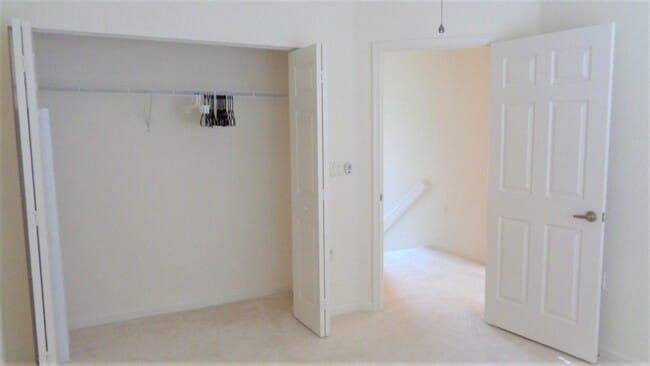 Building Photo - 2553 Langrove Ln SW