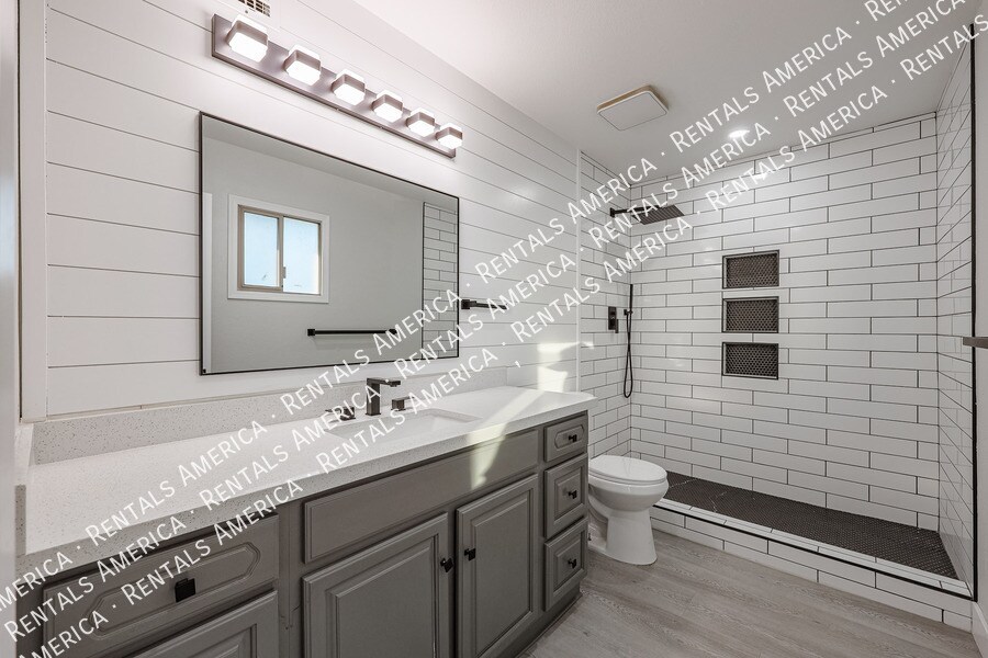 Building Photo - 5205 W Caribbean Ln