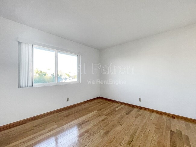 Building Photo - 9564 Peartree Ln