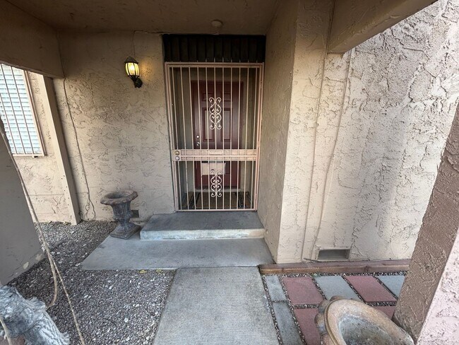 Building Photo - LOVELY 3-BEDROOM, 2BATH HOME!!!