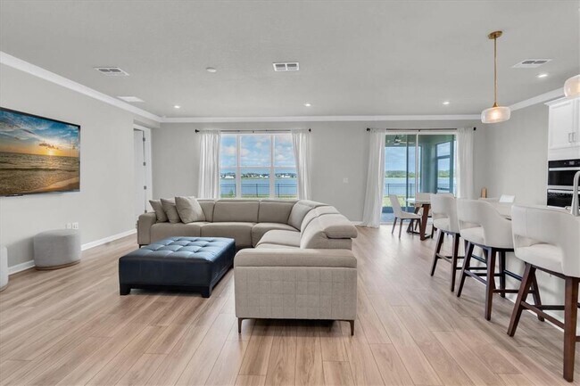 Building Photo - 6353 Timberdale Ave