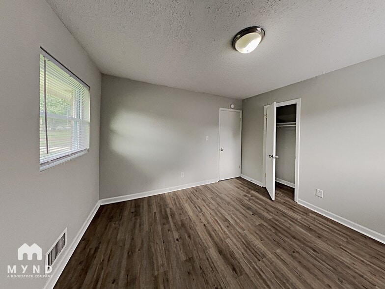 Building Photo - 8094 Attleboro Dr