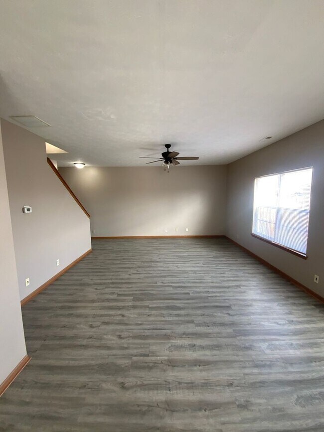 Building Photo - 2383 Edison Dr