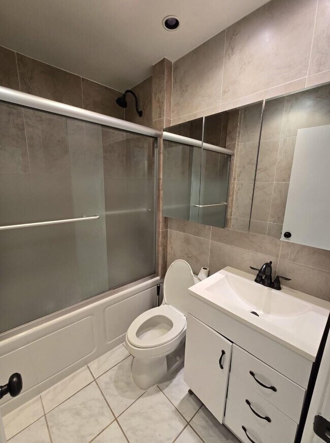 Building Photo - 31 SW 10th St