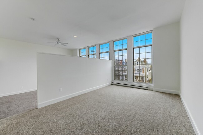 Building Photo - Franklin Manor Apartments