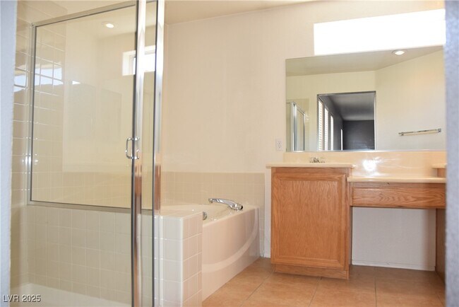 Building Photo - 8148 Finch Feather St