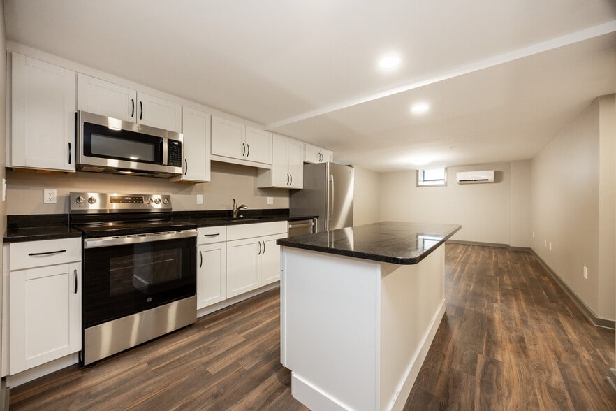 Building Photo - 122 Penn Ave