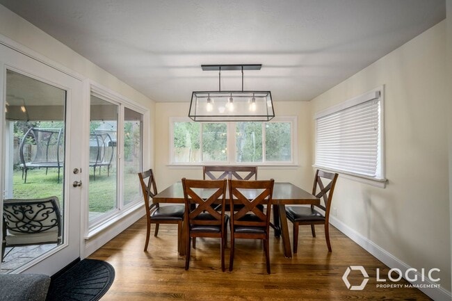 Building Photo - 3760 E Millstream Dr