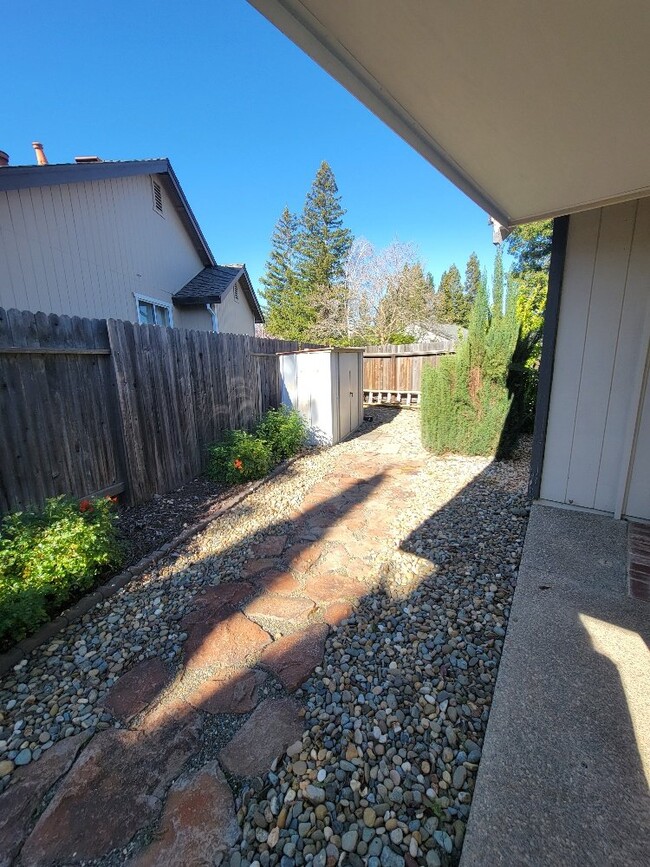 Building Photo - Charming single-family home in Briggs Ranch neighborhood!