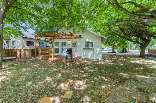 Building Photo - 1419 Fairview Ave