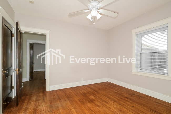 Building Photo - 316 N Hills Dr