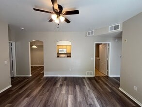 Building Photo - Large, Downstairs 2x2 Condo at Silver Cree...