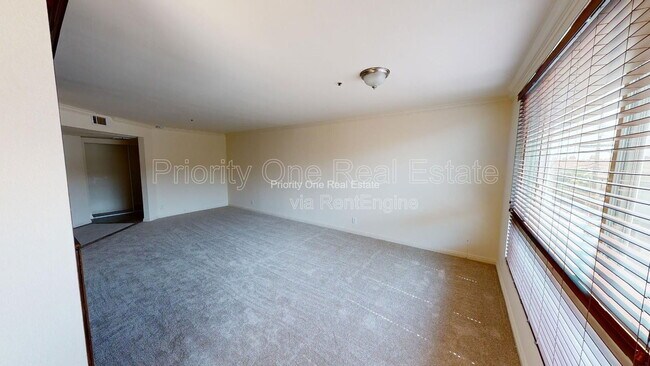 Building Photo - 3939 Illinois St