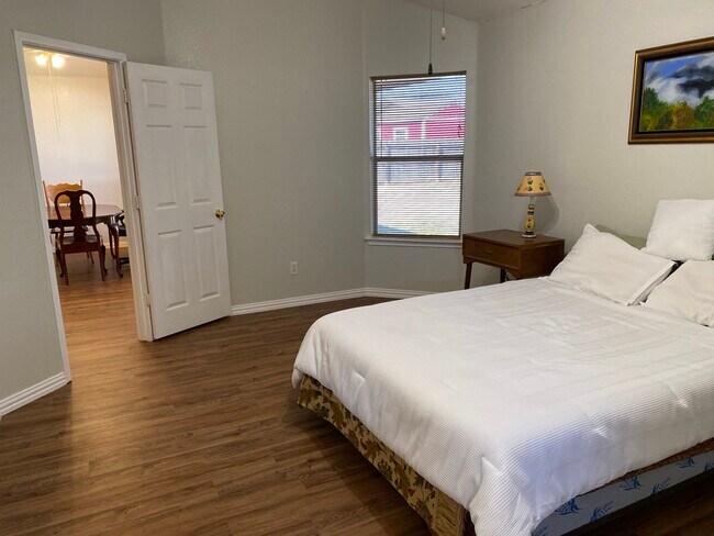 Building Photo - 3136 Braford Dr