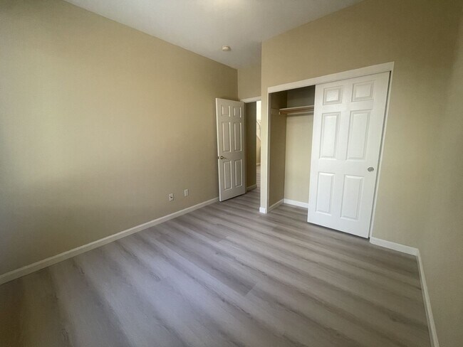 Building Photo - 4 Bedroom 3 Bath Hiddenbrook Home