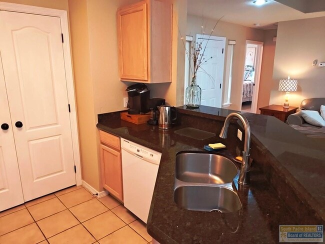 Building Photo - 1 Pinehurst Dr