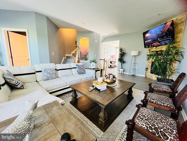 Building Photo - 2422 Baileys Pond Rd