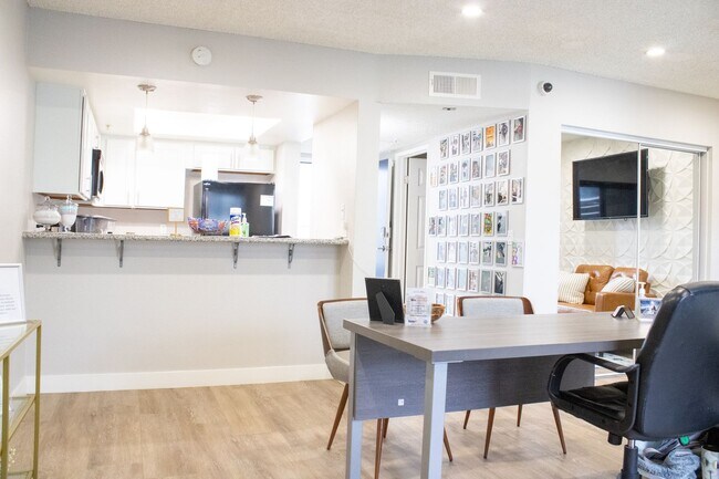 Interior Photo - Imperial Apartments