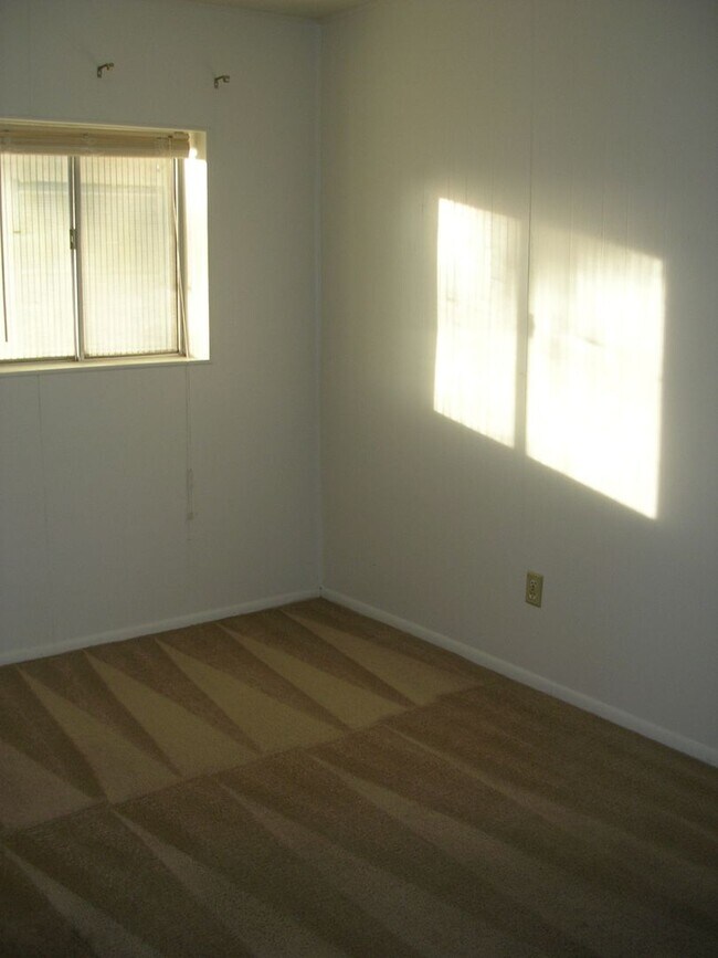 Building Photo - 1 Bed 1 Bath in Tempe – Available August 1